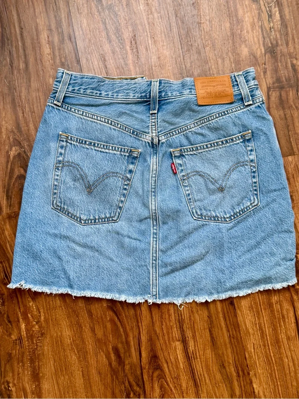Levi’s Rib Cage Denim light blue Mini Skirt, Size 27